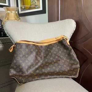 Louis Vuitton Monogram Delightful MM Shoulder Bag M40353.  Excellent Condition